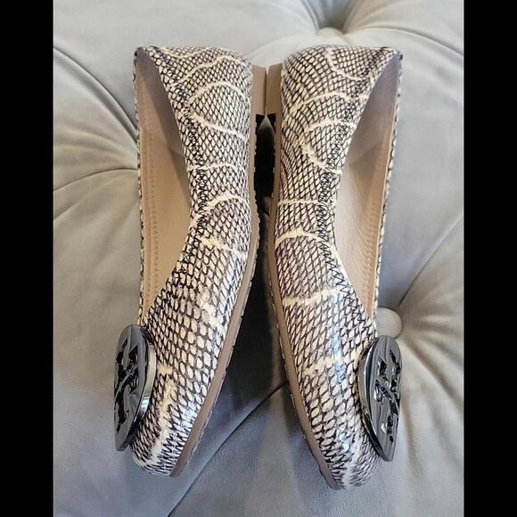 Tory Burch Reva Logo Black Pewter Cobra Ballet Flats Women Shoe 5.5 New 11158609 - Picture 8 of 14